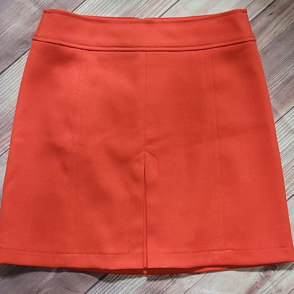 LOFT Dresses & Skirts - LOFT front-pleat burnt pumpkin fall mini skirt